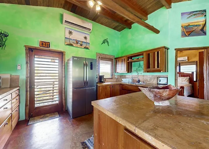 La Casa Pura Vida * San Pedro (Ambergris Caye)