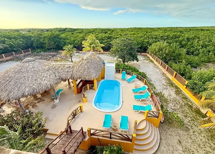 La Casa Pura Vida